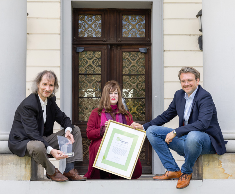Die KIBUM ist mit dem Sonderpreis Leseförderung der in Frankfurt ansässigen Arbeitsgemeinschaft von Jugendbuchverlagen (avj) ausgezeichnet worden.